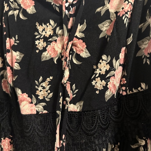 Tiered sundress with tie details - Picture 2 of 3